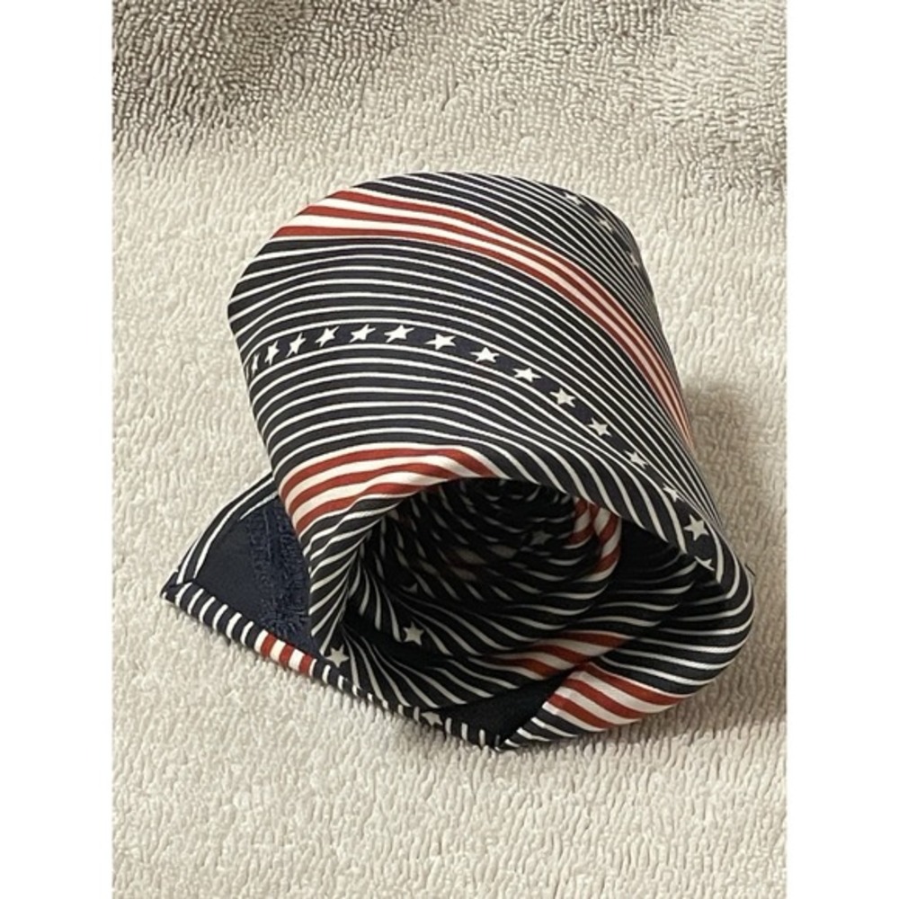 Smithsonian Institution 100%‎ Silk Tie Red White & Blue Patriotic Men's Necktie